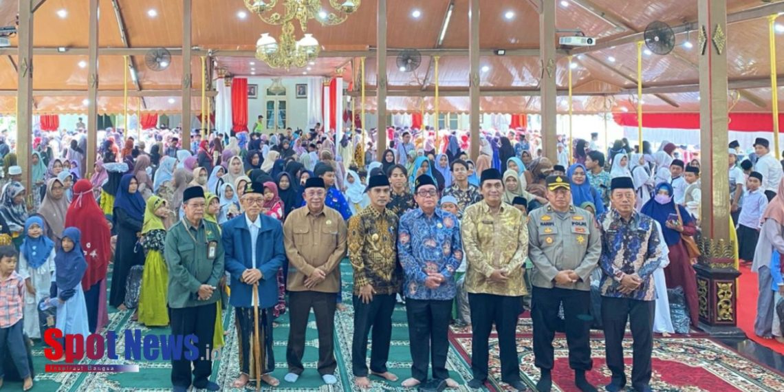 Safari Ramadhan BAZNAS Jatim dan BAZNAS Bangkalan Santuni 1.000 Anak Yatim