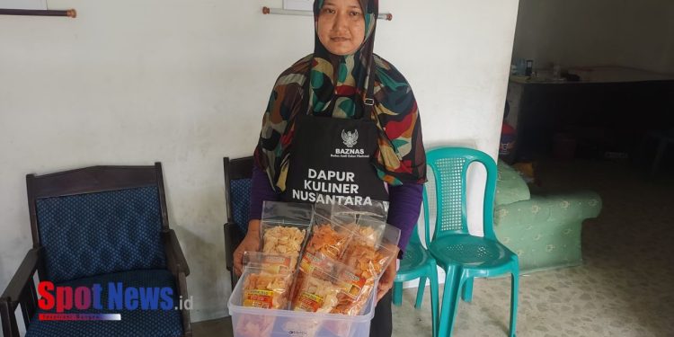 Dukungan BAZNAS Bantu Ibu Rumah Tangga di Tulungagung Kembangkan Usaha Keripik Ketela
