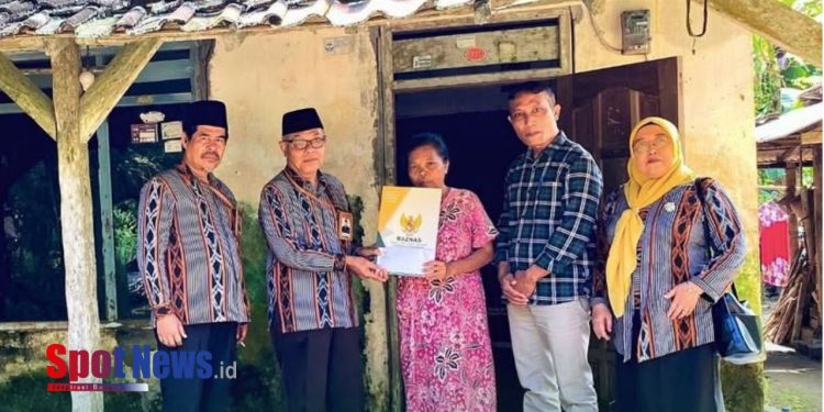 BAZNAS Trenggalek Salurkan Bantuan Bedah Rumah melalui Program Trenggalek Peduli