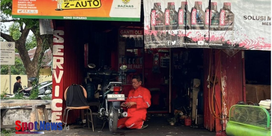 Bengkel Pak Nono, dari Peralatan Seadanya hingga Bangkit Lewat Program Z-Auto BAZNAS Jatim
