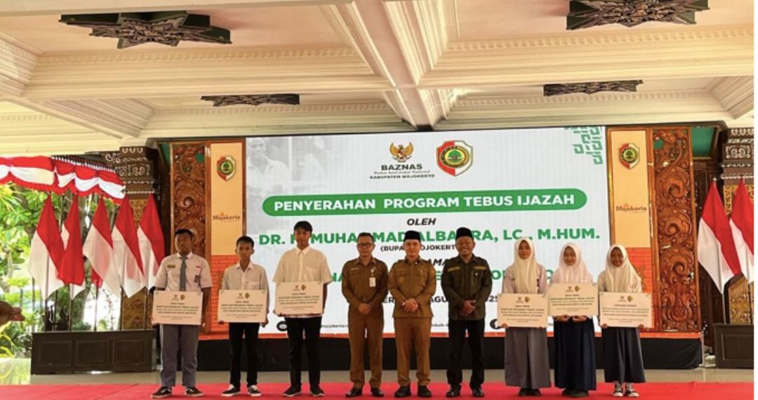 BAZNAS Mojokerto Bantu 200 Siswa Tebus Ijazah Senilai Rp395 Juta, Suasana Haru Warnai Penyerahan