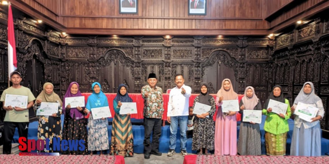 BAZNAS Tulungagung Salurkan Bantuan Modal Usaha Rp10 Juta kepada Warga Pucung Lor