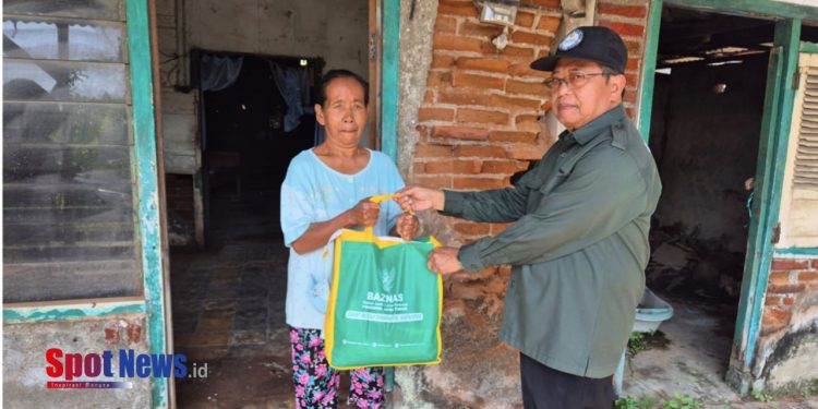BAZNAS Jatim Jadi Penopang Harapan Mbah Warni di Ujung Senja