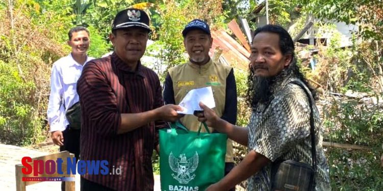 BAZNAS Ngawi dan Wakil Bupati Serahkan Bantuan untuk Korban Kebakaran di Desa Jururejo