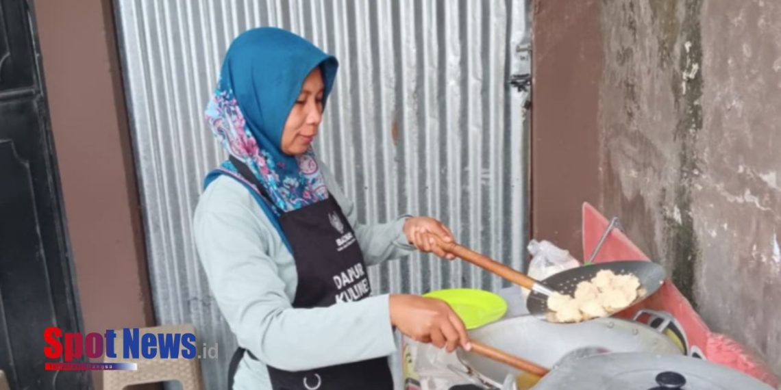 Somay dan Cireng Bu Yuni: Dari Warung Kecil di Sobontoro, Kini Terus Berkembang dengan Dukungan BAZNAS