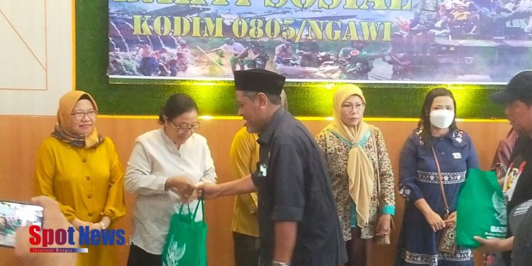 Semarak HUT ke-80 TNI, Kodim 0805 dan BAZNAS Ngawi Ringankan Beban Keluarga Kurang Mampu