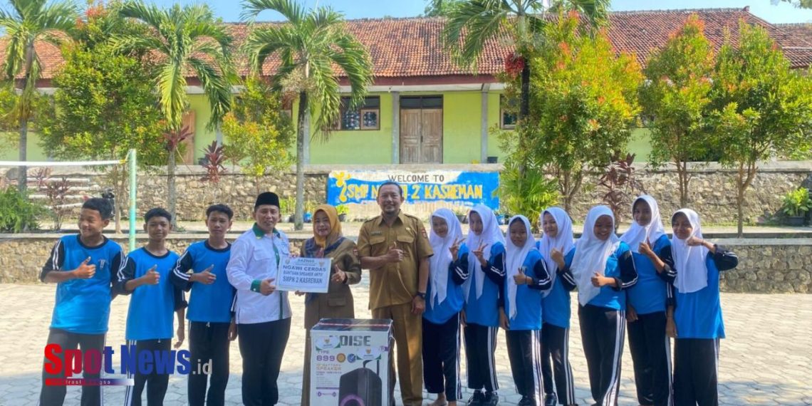 BAZNAS Ngawi Bantu SMPN 2 Kasreman dengan Speaker Aktif untuk Fasilitas Ibadah