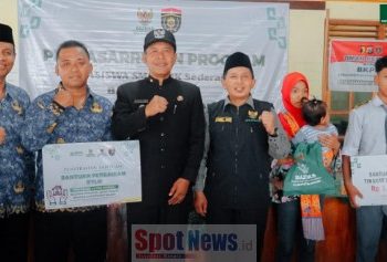 BAZNAS Ngawi dan WabupDwi Rianto Salurkan Bantuan Pendidikan dan Anti-Stunting di Desa Babadan Pada Momentum Sumpah Pemuda ke-97
