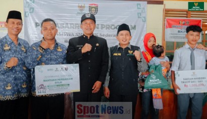 BAZNAS Ngawi dan WabupDwi Rianto Salurkan Bantuan Pendidikan dan Anti-Stunting di Desa Babadan Pada Momentum Sumpah Pemuda ke-97