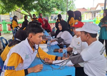 BAZNAS Ngawi Gelar Pengobatan Gratis Bersama SMK Kesehatan BIM Peringati HKN ke-61