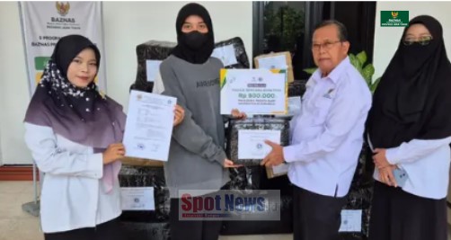 BAZNAS Jatim Terima Donasi Bencana Sumatera dari Mapala 45 Surabaya