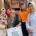 Dukung Penurunan Stunting, BAZNAS Surabaya Lakukan Penyaluran Susu dan Vitamin Secara Door to Door