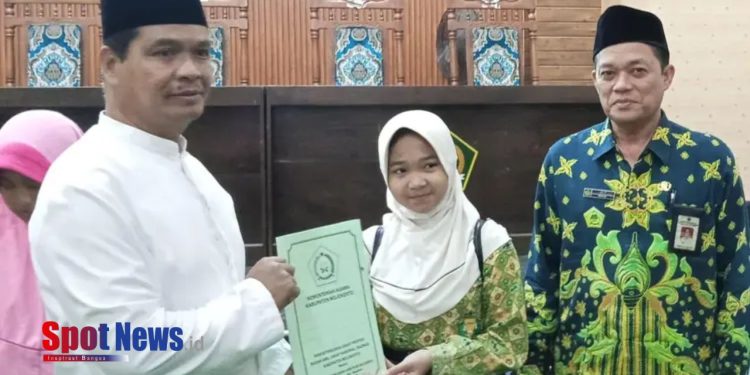 ASN Kemenag Mojokerto Salurkan Zakat Profesi melalui BAZNAS