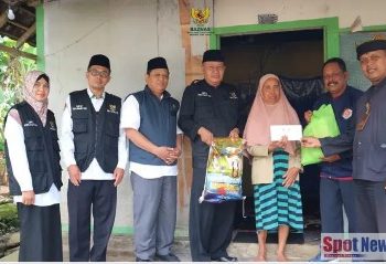 BAZNAS Banyuwangi Salurkan Bantuan Biaya Pengobatan dan Sembako untuk Warga Sakit Kronis di Kabat