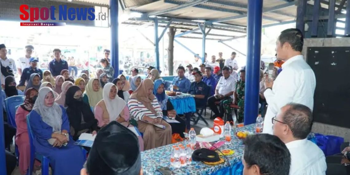 BAZNAS Kabupaten Lamongan dan Pemkab Lamongan Salurkan Santunan untuk Keluarga ABK KMN Enthog yang Hilang Kontak