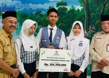 BAZNAS Bojonegoro Salurkan Dana ZIS Rp254,7 Juta Melalui UPZ SD dan SMP se-Kabupaten