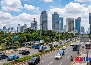 Prakiraan Cuaca Jatim Hari Ini: Waspada Udara Kabur dan Gelombang Tinggi di Perairan Selatan