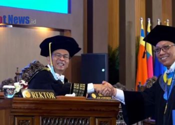 Gus Heri Raih Gelar Doktor UNAIR, Tegaskan Ilmu Harus Memberi Kemanfaatan bagi Masyarakat