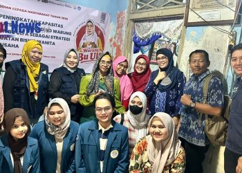 Pendampingan Unair Bawa Perubahan, Omzet Warung Bu Ulfa Naik hingga 70 Persen