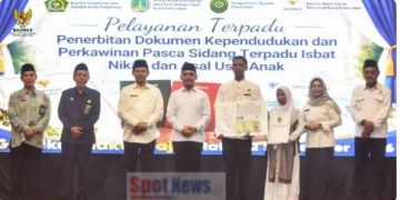 BAZNAS Kota Pasuruan Berikan Uang Saku untuk 33 Pasangan Peserta Sidang Isbat Nikah