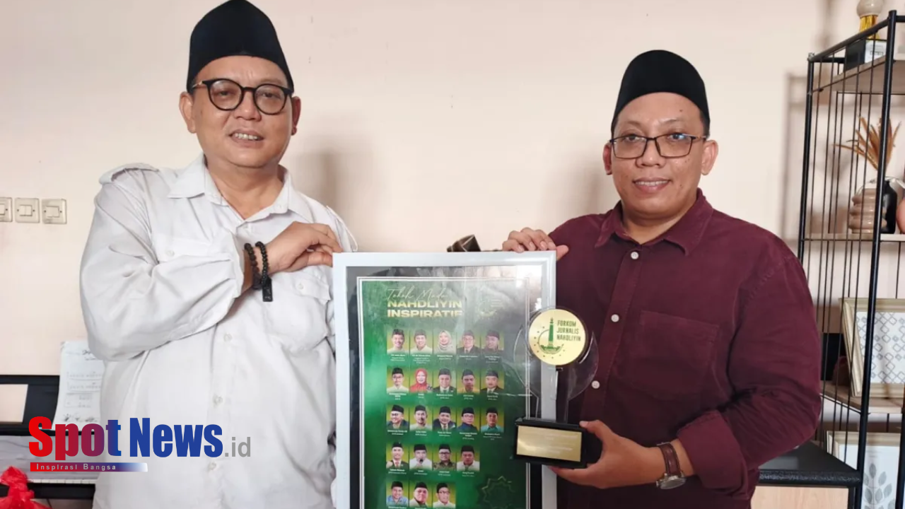 FJN SERAHKAN PENGHARGAAN TOKOH MUDA NAHDLIYIN INSPIRATIF 2026 KEPADA GUS HERI